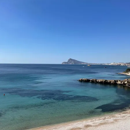 Apartmán Sunrise Beachfront By The Marina *